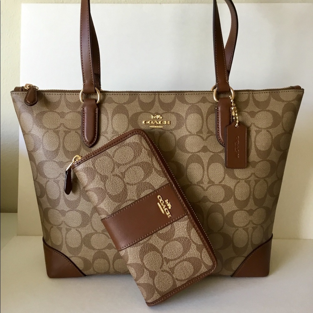 ⛔️SOLD⛔️🍀Coach Set🍀